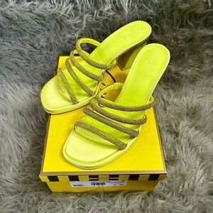 NWT Circus NY Heddie Heeled Sandals in lime